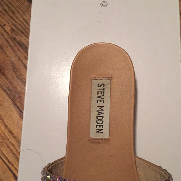 Shoes - Picture 3 of 4